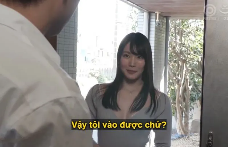 Anh chàng giàu có bên cạnh nhà trẻ bị cô em gái xinh đẹp, đã có chồng mới dọn về, chủ động dụ dỗ quan hệ.